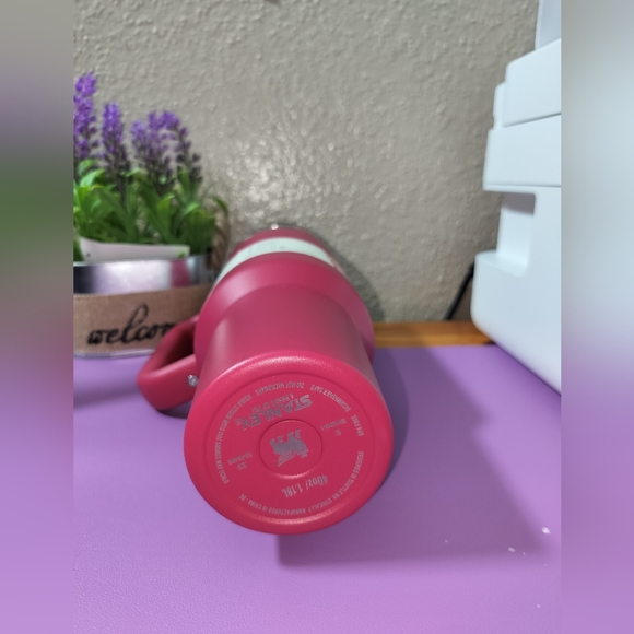 New Stanley cosmo pink target Valentín day quencher H2.0 tumbler 40oz/1.18L - Picture 7 of 11